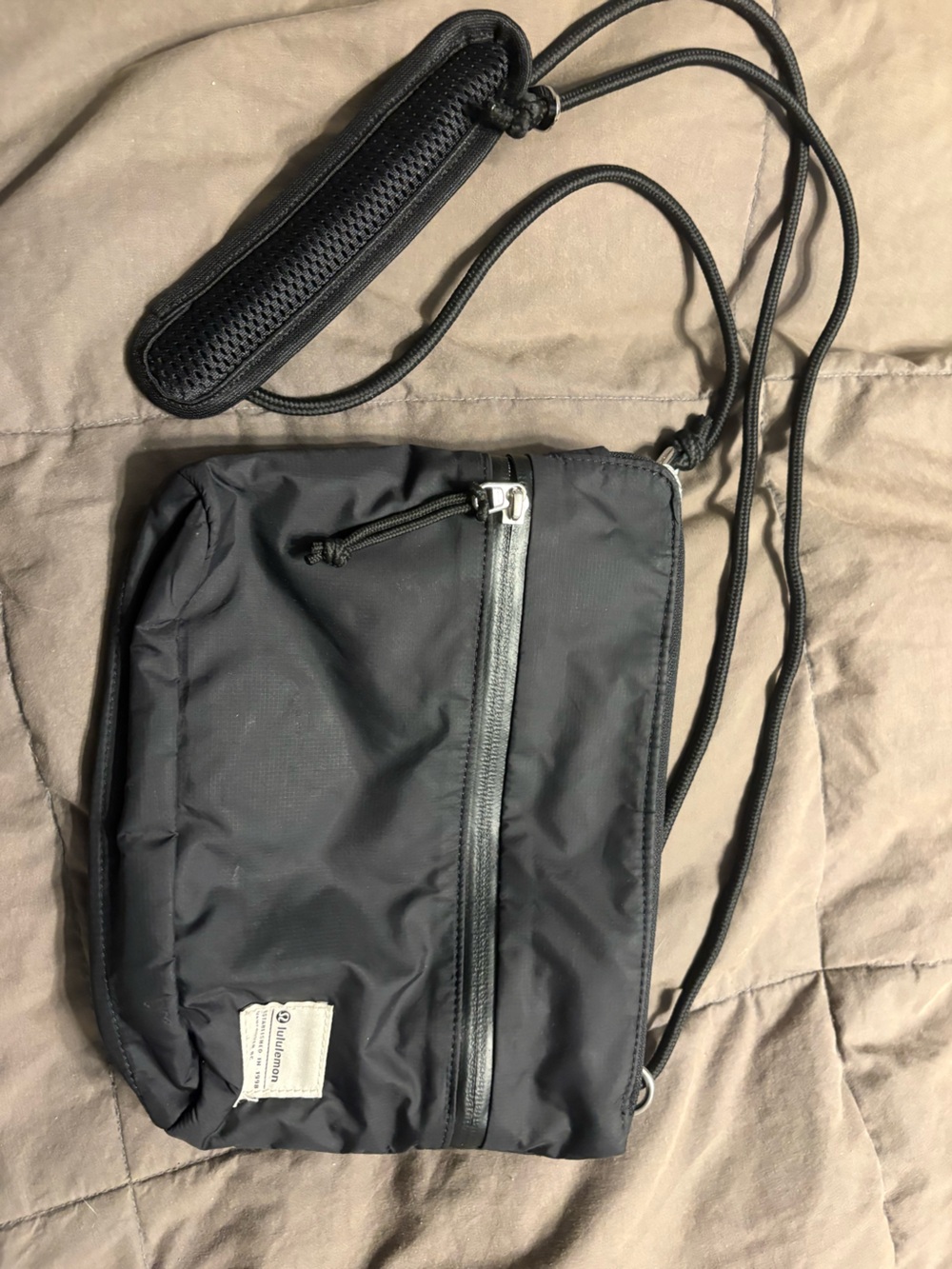 lululemon athletica Black Compact Crossbody Sling